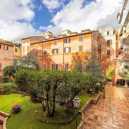 Saturno In Trevi Apartment Rome Exterior photo