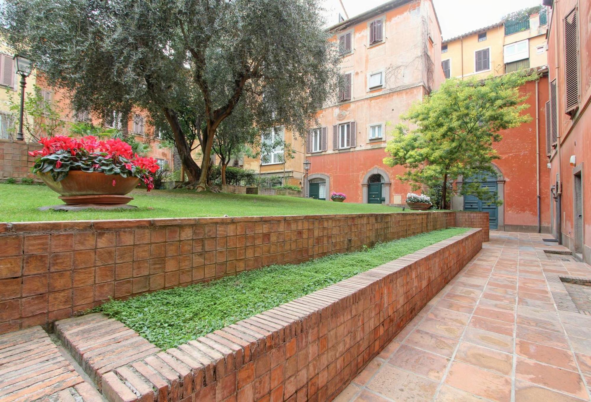 Saturno In Trevi Apartment Rome Exterior photo
